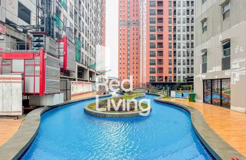 Bekasi Timur Hotel | RedLiving Apartemen Transpark Juanda - Icha Rooms Tower Jade with Netflix