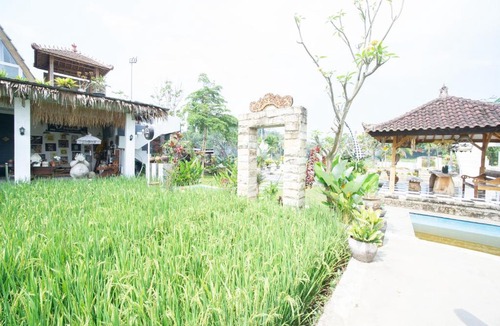 Java Hotel | Rehat at D'Sawah Villas