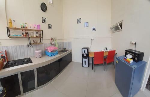 Sidomulyo Villa | Rens Villa 4KamarTidur dikota Batu