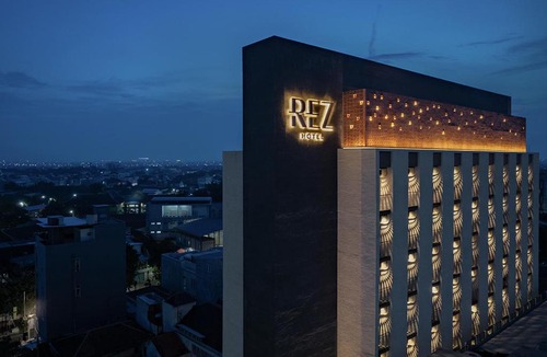 Semarang Hotel | REZ Hotel Semarang