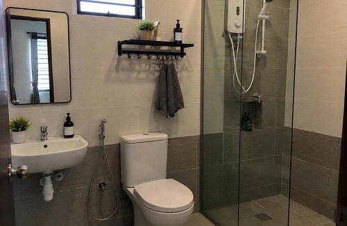 Bogor Tengah House | Ria Nui guest house
