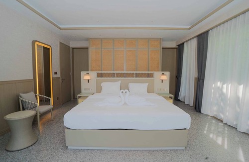 Tanjung Uncang Hotel | Riahi Villas by Swiss-Belhotel, Nirup Island