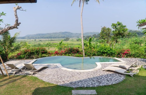 Bangunjiwo Villa | Rice Paddy and Pool View Villas