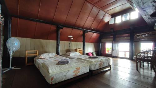 Simanindo House | Romlan Guesthouse