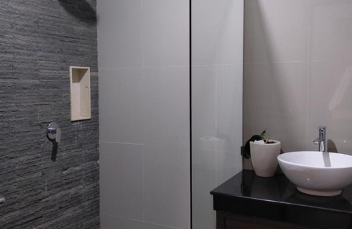 Mengwi House | Room pool villa in denpasar