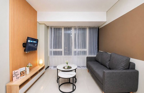 Jakarta Apartment | Roomy Urban Living In 3Br At Apartment Nifarro Park