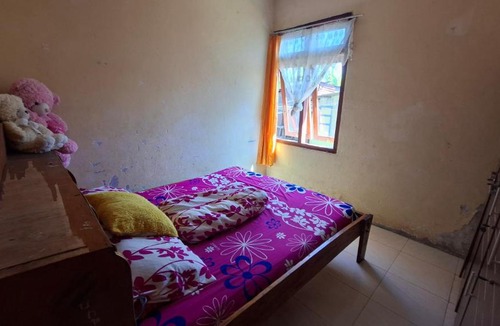 Ruteng House | Ruteng Live-In Homestay