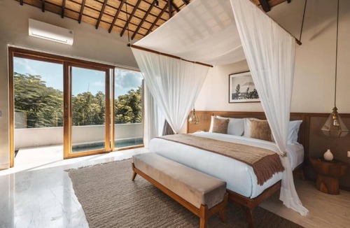 Uluwatu Hotel | Salty Lotus Hotel