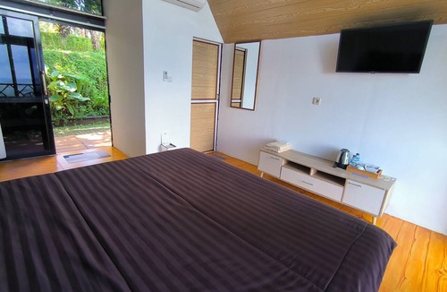 Salatiga Hotel | Senja Kita Glamping