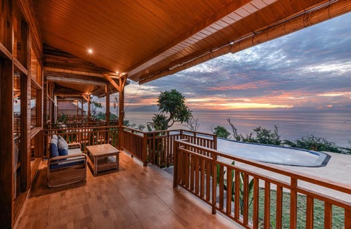 Seraya Villa | Seraya Cove Estate by Manara