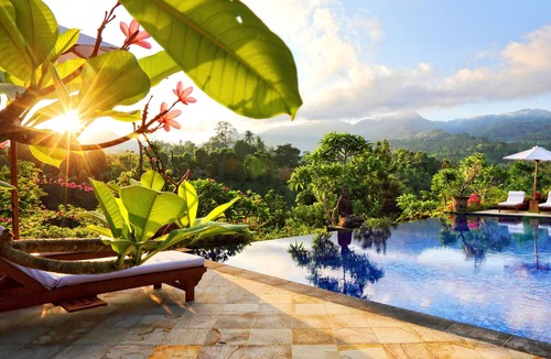 Sukasada Bed & Breakfast | Shanti Natural Panorama View Hotel