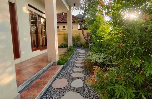 Pemaron House | Singaraja Sea View Villa near Lovina Beach