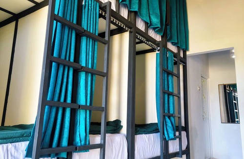 Selong Belanak Hotel | Snooze Hostel