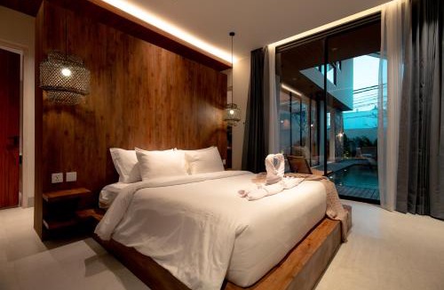 Seminyak Villa | Soft OPENING DESIGNER 4BR SEMINYAK PRIVATE POOL TROPICAL MODERN WALK TO EAT STREET LA FAVELA