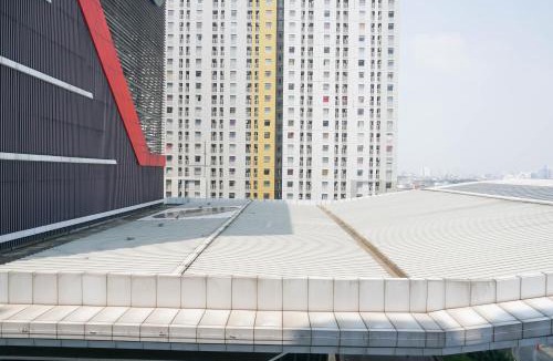 Pluit Apartment | Spacious 2BR Green Bay Pluit Apartment By Travelio