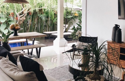 Central Seminyak House | Spacious 2BR Villa with Private Pool & Fast Wifi