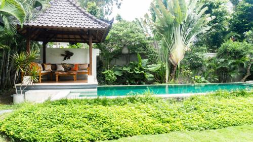 Sunset Road Villa | Spacious 4BR Private Estate w-Big Garden and Pool Central Seminyak