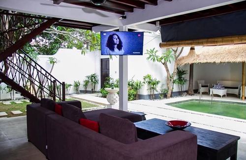 Central Seminyak Villa | Spacious 6BR Villa In The Central Of Seminyak - Close To Everything!