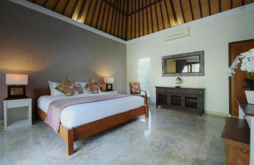 Sanur Villa | Spacious, 800sqm, Pool and Garden Retreat