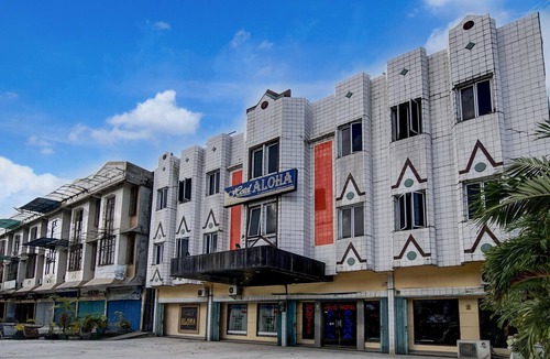 Pekanbaru House | Spacious Deluxe Double Near Mall Ciputra