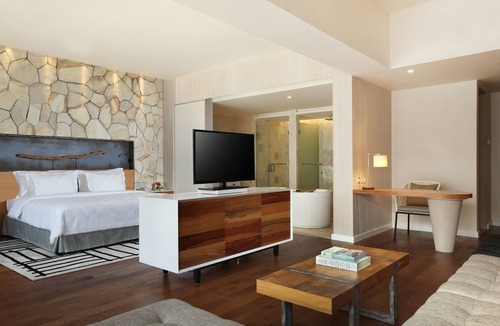 North Legian Hotel | Spacious Modern Suite with Free Minibar Items (T Sand Suite13)