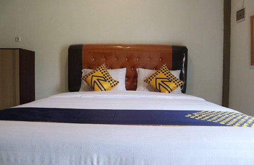 Payakumbuh Hotel | SPOT ON 1772 Hotel Penginapan Cemara Syariah