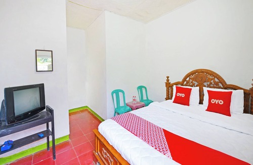 Cilacap Hotel | Spot ON 91270 Hotel Arimbi