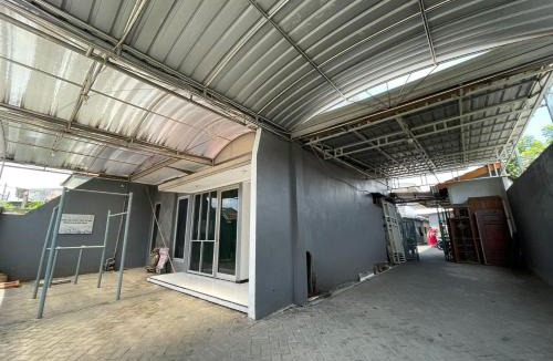 Sidoarjo Hotel | SPOT ON 93644 Sederhana Homestay