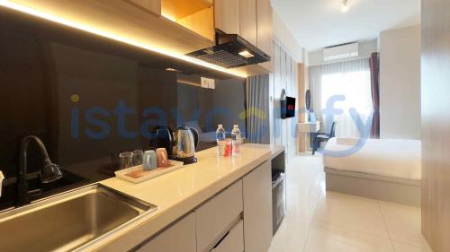 Lubuk Baja Apartment | Studio Baloi Apartment A1711 City View