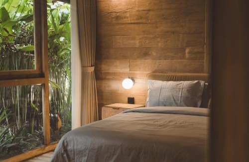 Cepaka Apartment | Stylish 3BR Wood Villa, Pool, Epic Ricefield View