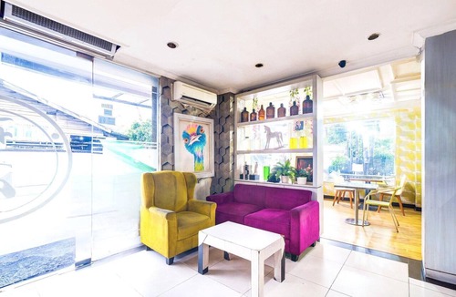 Old Jakarta House | Stylish DBL Suite Escape W/Free WiFi and Parking