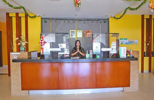 Jakarta House | Stylish DBL Suite Escape W/Free WiFi and Parking