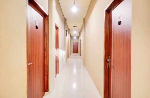 Padang House | Stylish DBL Suite Escape W/Free WiFi and Parking