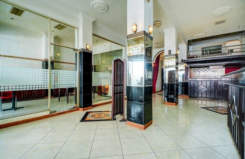 Depok House | Stylish DBL Suite Escape W/Free WiFi and Parking