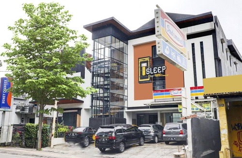 Cipaganti House | Stylish Delux Twin Stay with Free WiFi and Parking
