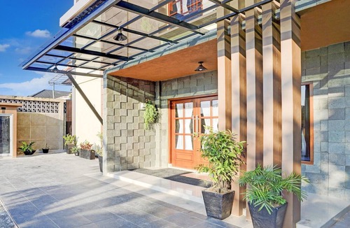 Padang House | Stylish Twin Suite Escape W/Free WiFi and Parking