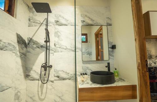 Celuk House | Suite room 2 near Bali zoo