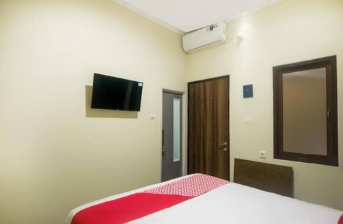 Pondok Aren Hotel | Super OYO 3354 Homia Residence