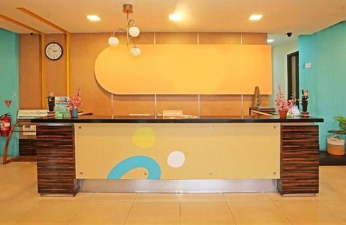 Serpong Hotel | Super OYO Townhouse OAK Hotel Fiducia Serpong