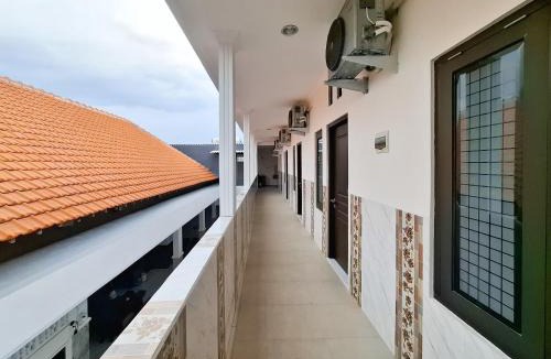 Madiun Hotel | Surya Living RedPartner near Suncity Mall Madiun