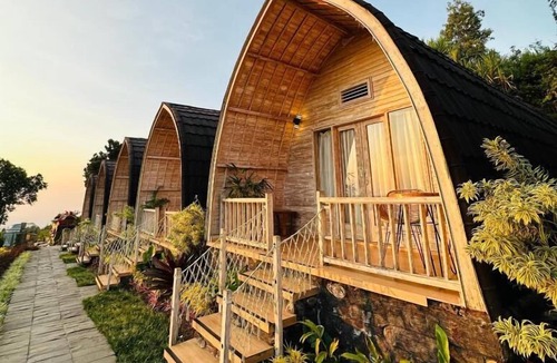 Candikuning Cabin | The Blooms Villa