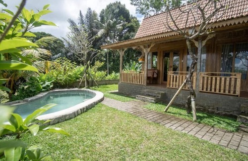 Taro Villa | The Fire Flies Garden Villa