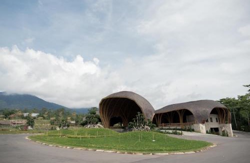 Sibolangit Hotel | The Hill Hotel & Resort Sibolangit Powered by Archipelago