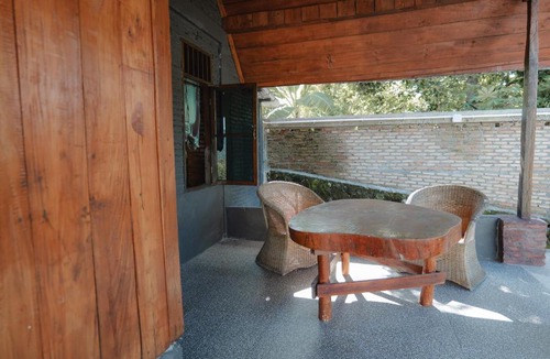 Tuk Tuk Villa | The Wood Cabin