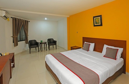 Jakarta Hotel | Townhouse OAK Hotel Fiducia Pasar Minggu