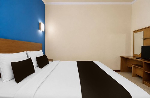 Jember Hotel | Townhouse Oak Hotel Lestari