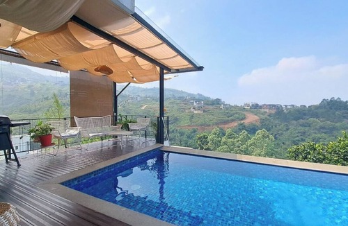 Bandung Villa | Tranquil 3-bedroom villa in Jawa Barat with stunning views