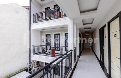 Dinoyo Hotel | Tree Homestay Mitra RedDoorz