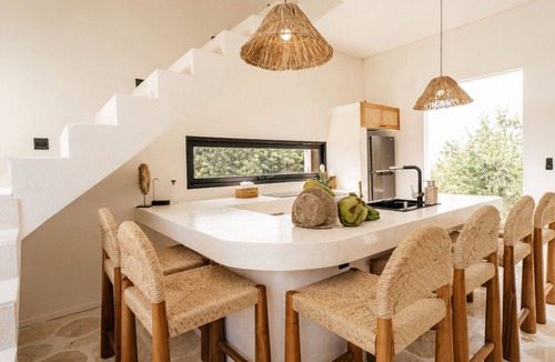 Batu Bolong Villa | Trendy Boho 3BR Cozy Living 5min to La Brisa