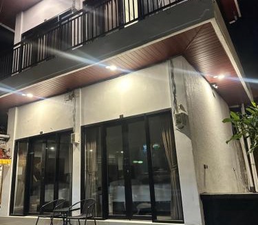 Downtown Kuta House | Tri Maha Guest House
